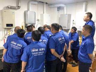 亲友游戏中心-亲友多乐斗-亲友天天坦克大战