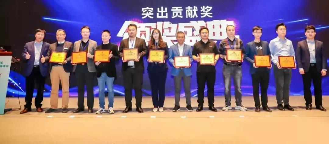 亲友游戏中心-亲友多乐斗-亲友天天坦克大战