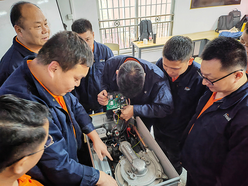 亲友游戏中心-亲友多乐斗-亲友天天坦克大战