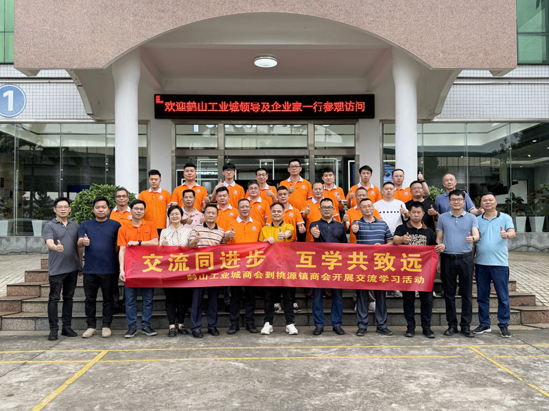 亲友游戏中心-亲友多乐斗-亲友天天坦克大战