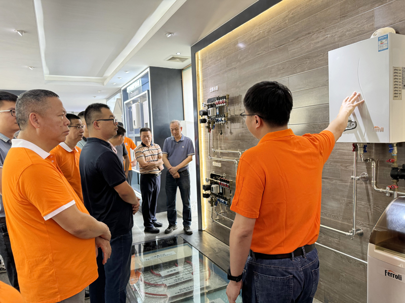 亲友游戏中心-亲友多乐斗-亲友天天坦克大战