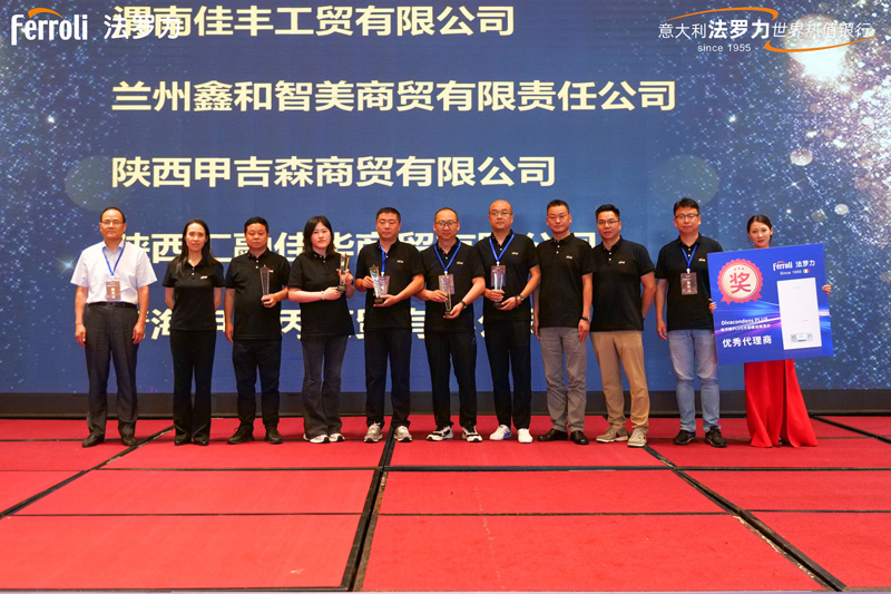 亲友游戏中心-亲友多乐斗-亲友天天坦克大战