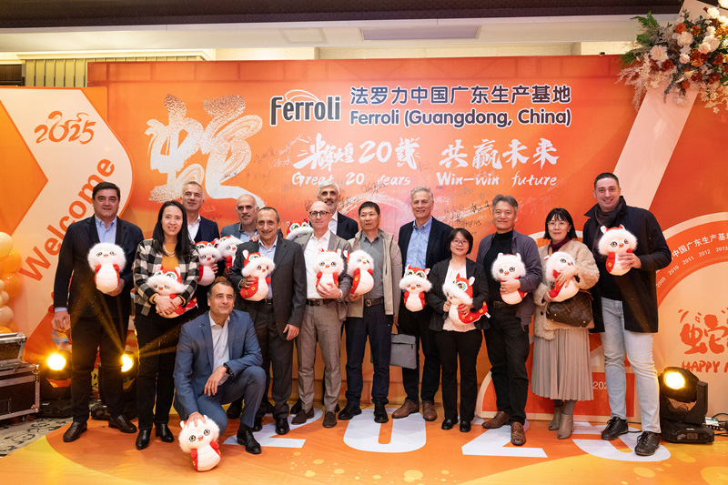 亲友游戏中心-亲友多乐斗-亲友天天坦克大战