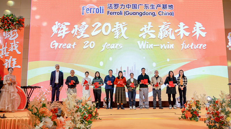 亲友游戏中心-亲友多乐斗-亲友天天坦克大战