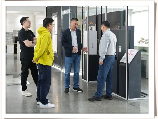 亲友游戏中心-亲友多乐斗-亲友天天坦克大战